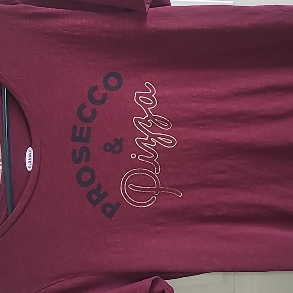 Old Navy Tee - Picture 3 of 4